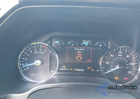 2018 Ford Expedition Xlt z USA, uszkodzony, nr VIN 1FMJU1HT3JEA40943